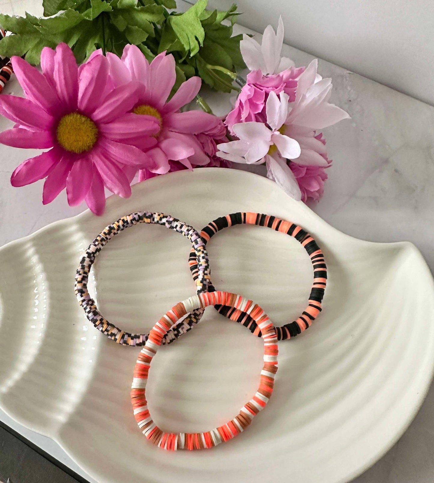 Single Strand Heishi Clay Stretch Bracelet