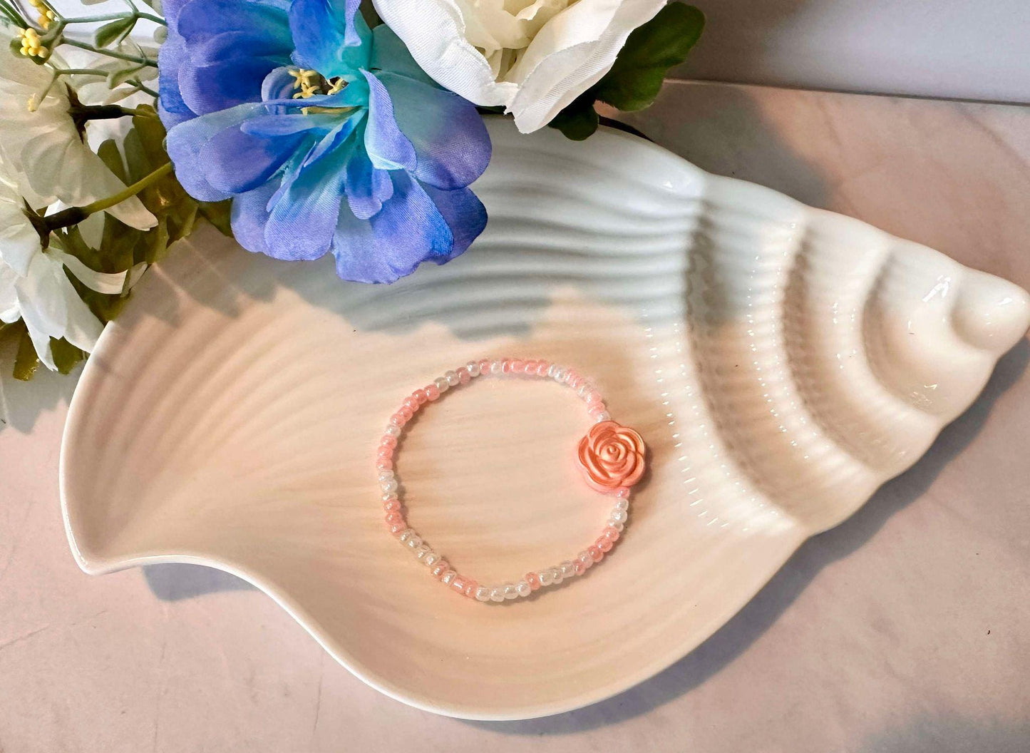 Single Strand Peach Shimmer Rose Stretch Bracelet