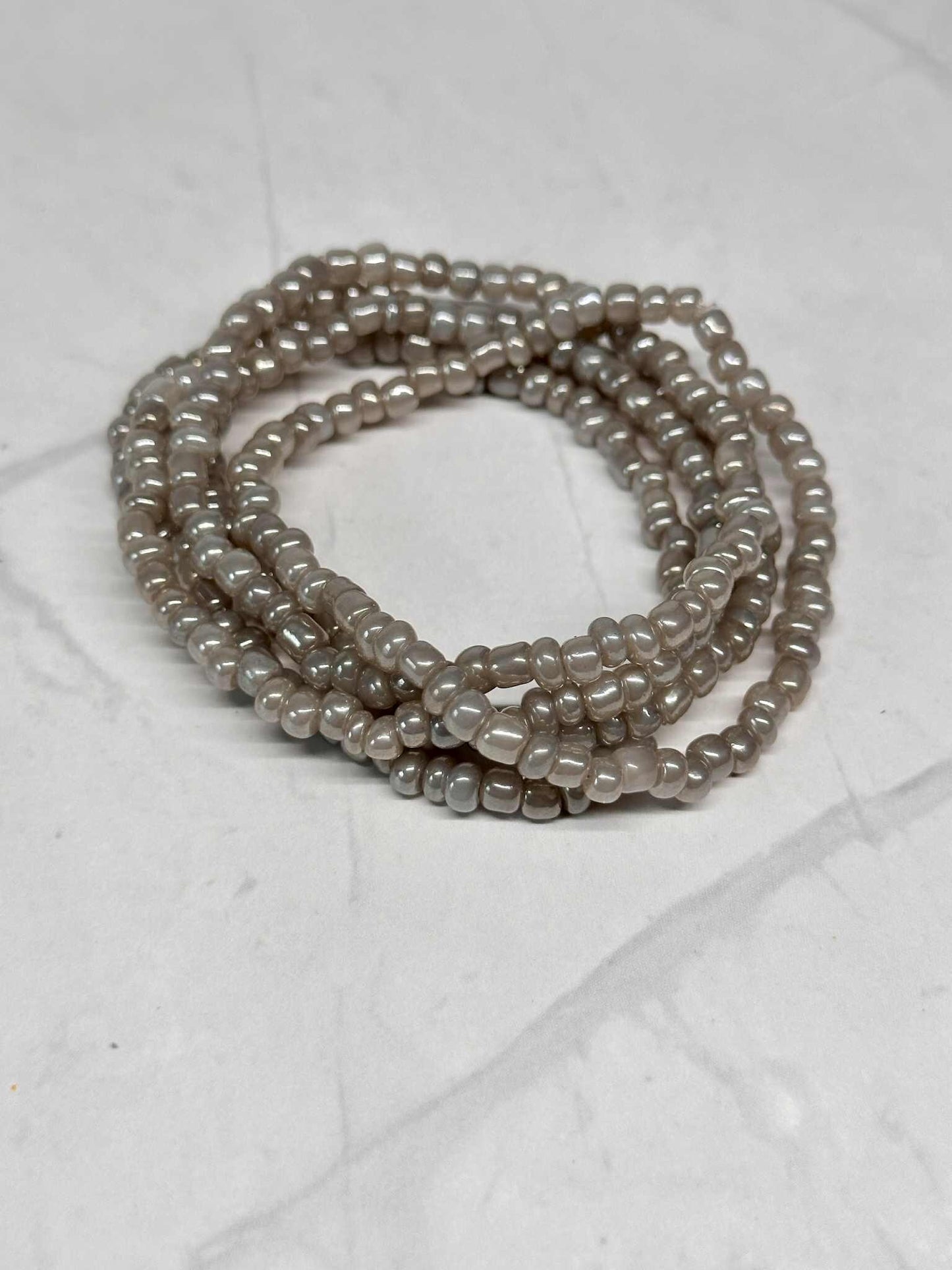 Single Strand Light Gray Seed Bead Stretch Bracelet