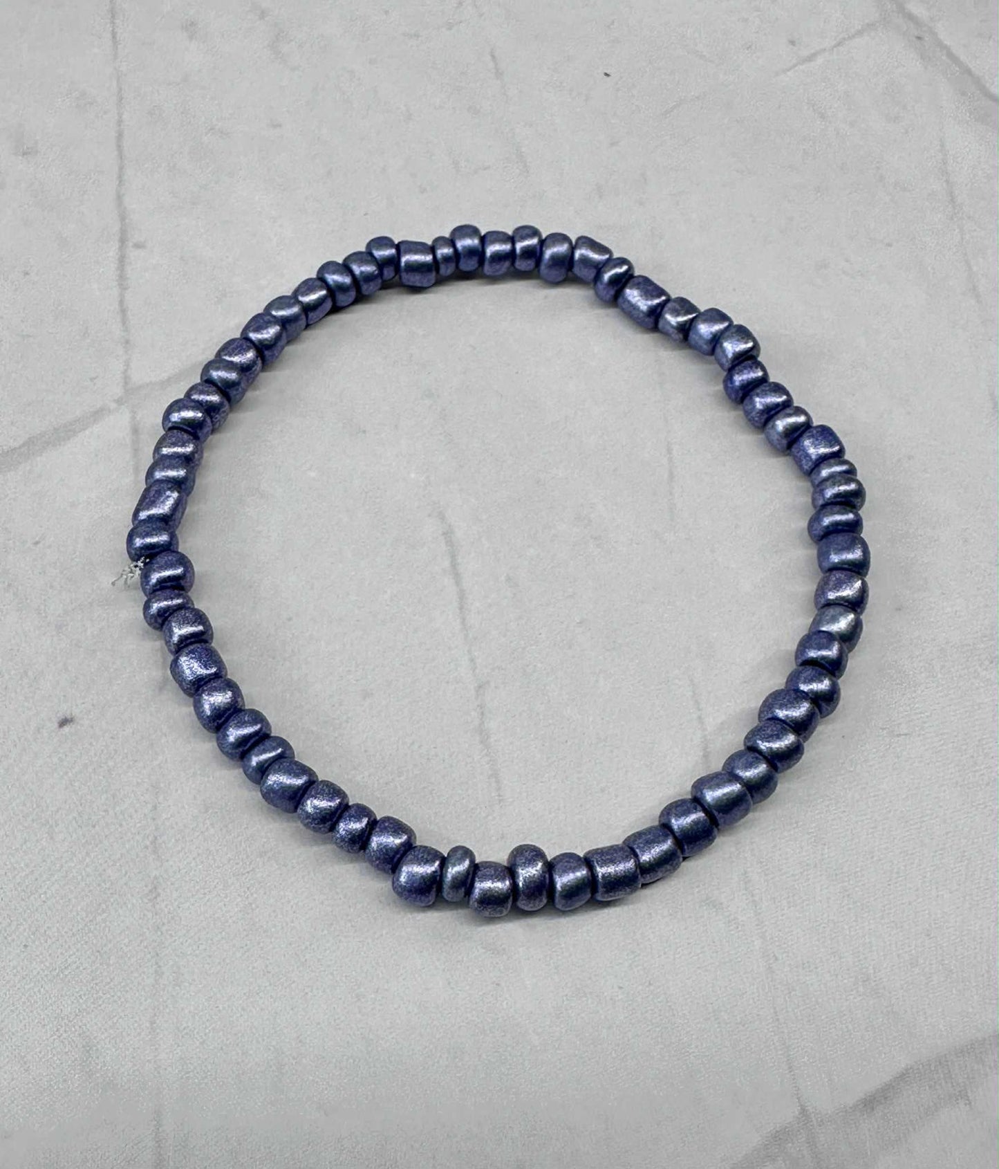 Single Strand Metallic Blue/Purple Seed Bead Stretch Bracelet