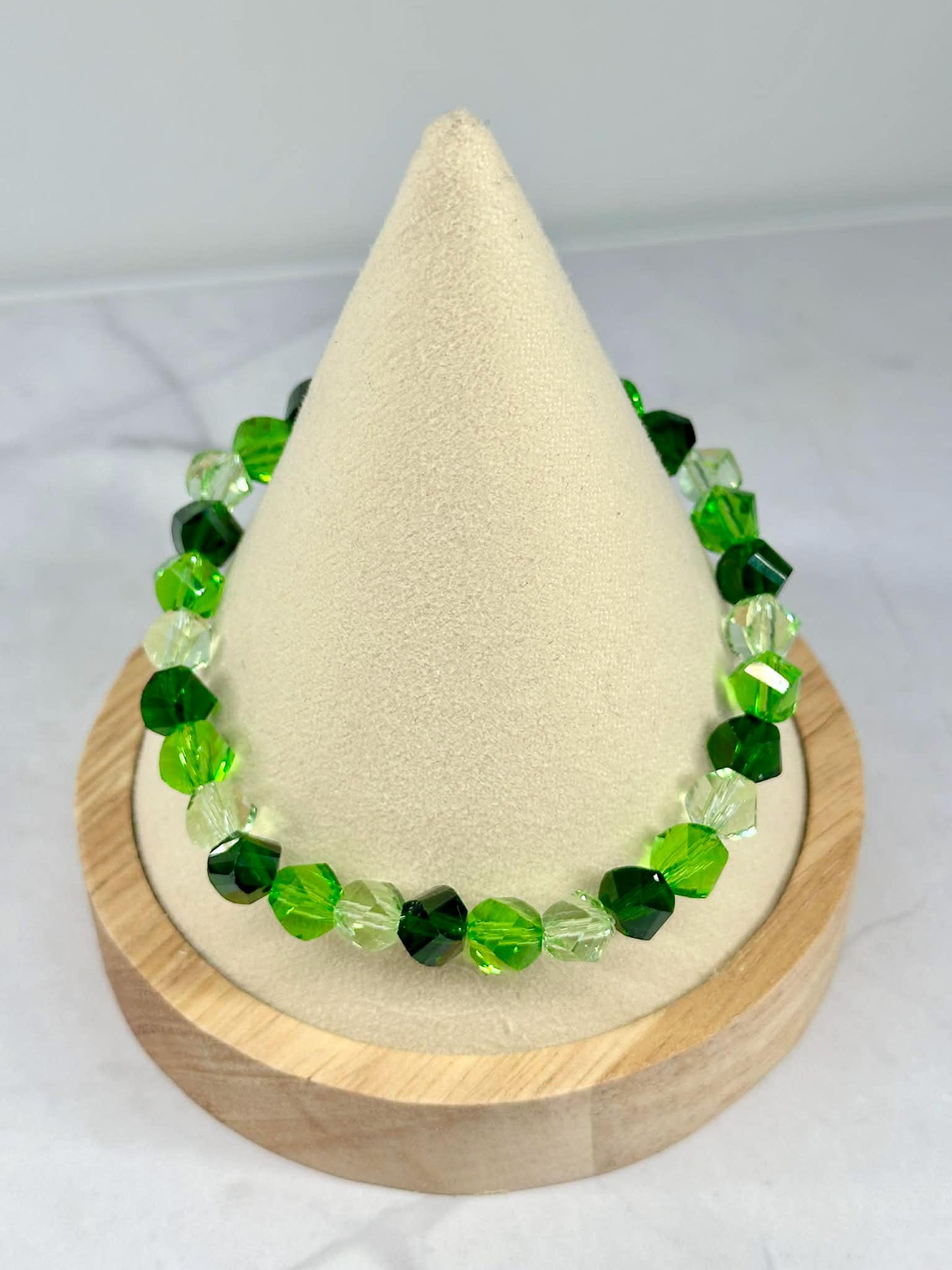 Single Strand Multi Green Faceted Beaded Stretch Bracelet