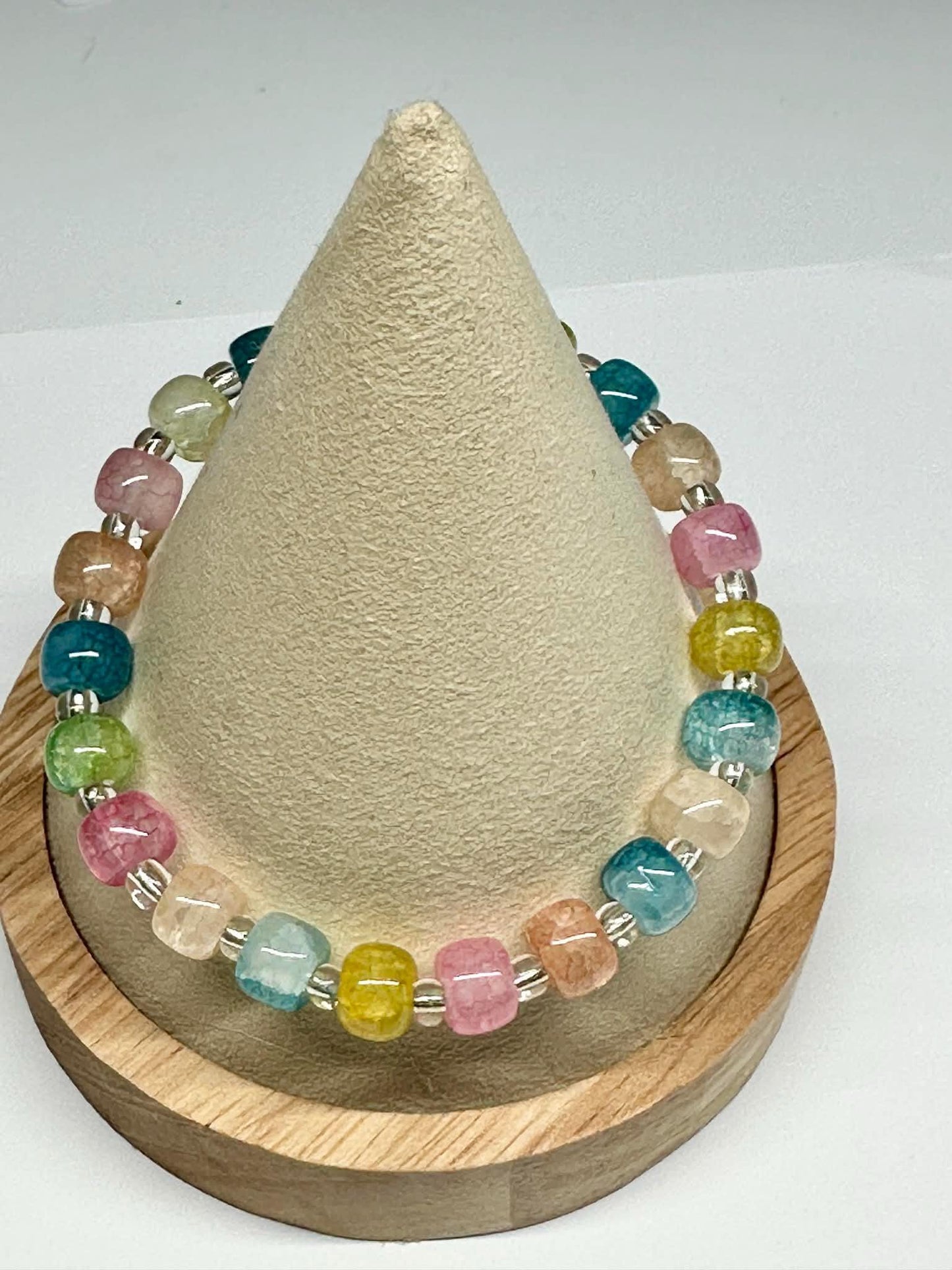 Single Strand Multi Pastel Colored Transparent Stretch Bracelet