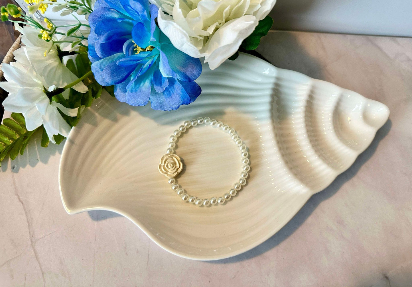 Cream Colored Shimmer Rose Stretch Bracelet