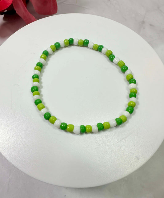 Green & White Seed Bead Bracelet