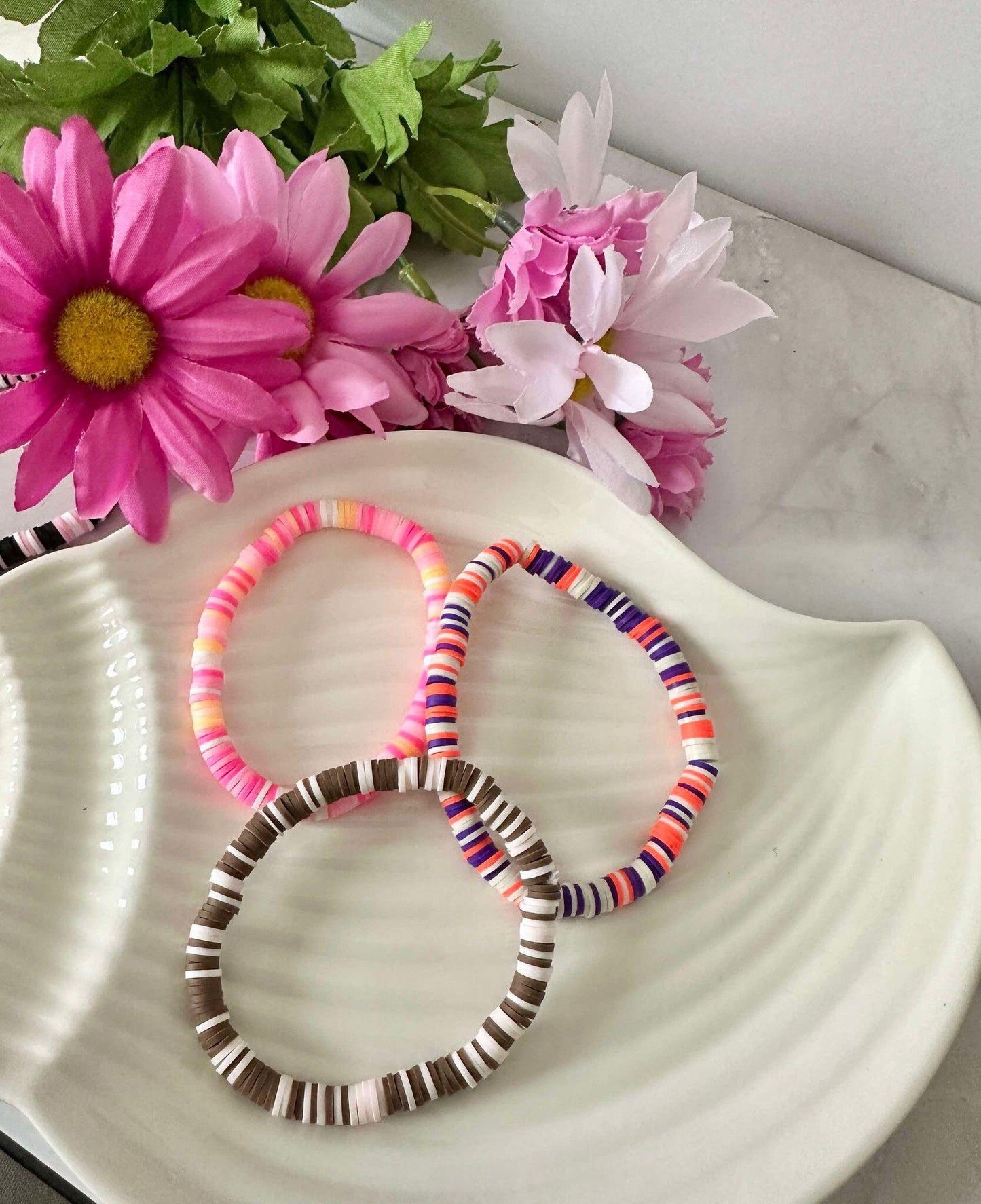 Single Strand Heishi Clay Stretch Bracelet