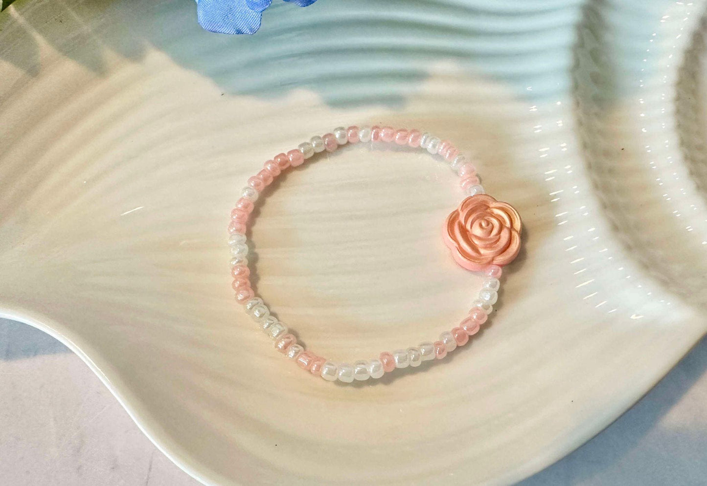 Single Strand Peach Shimmer Rose Stretch Bracelet