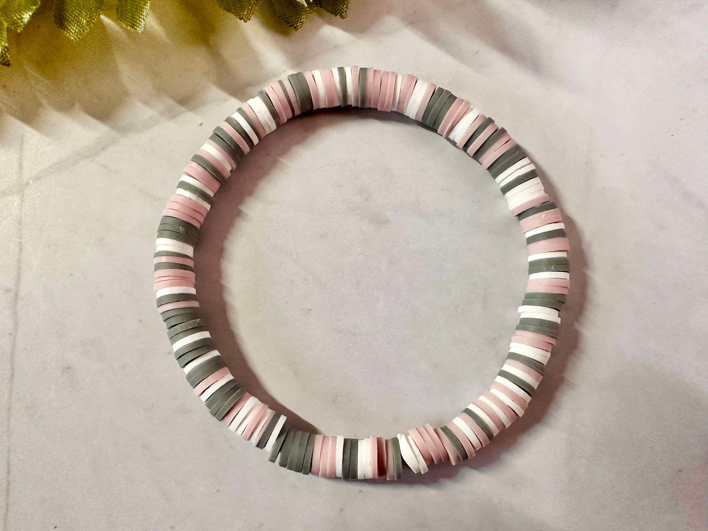 Single Strand Mauve Gray White Heishi Bracelet