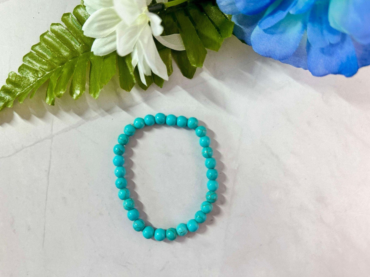 Single Strand Turquoise Crackle Beaded Stretch Bracelet