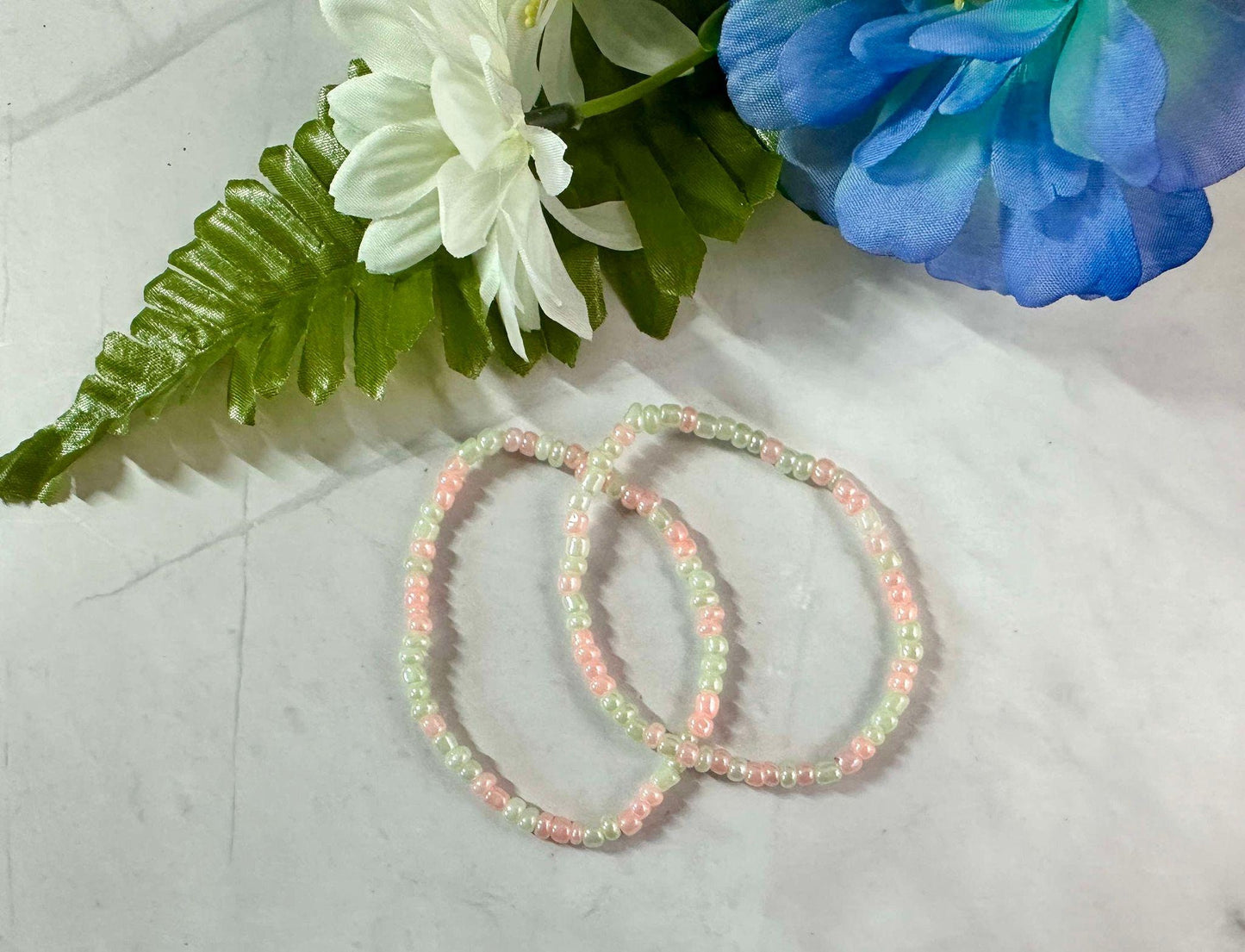 Single Strand Light Pink & Green Seed Bead Stretch Bracelet