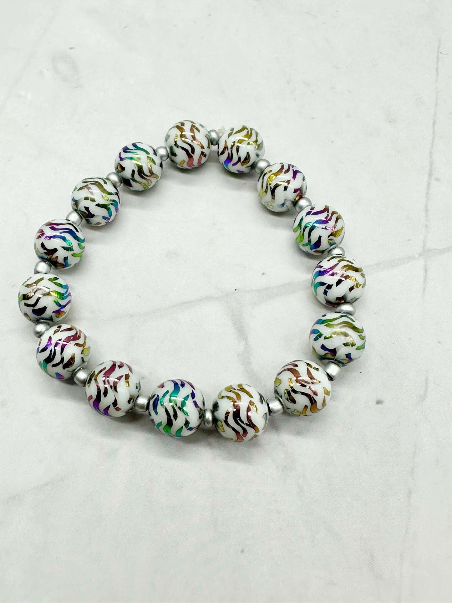 Single Strand Iridescent White Beaded Stretch Bracelet