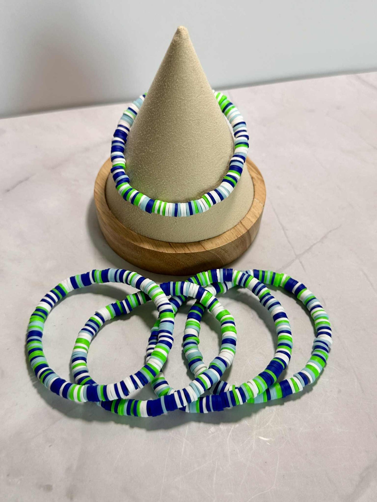 Single Strand Tidal Bloom Clay Heishi  Beaded Bracelet