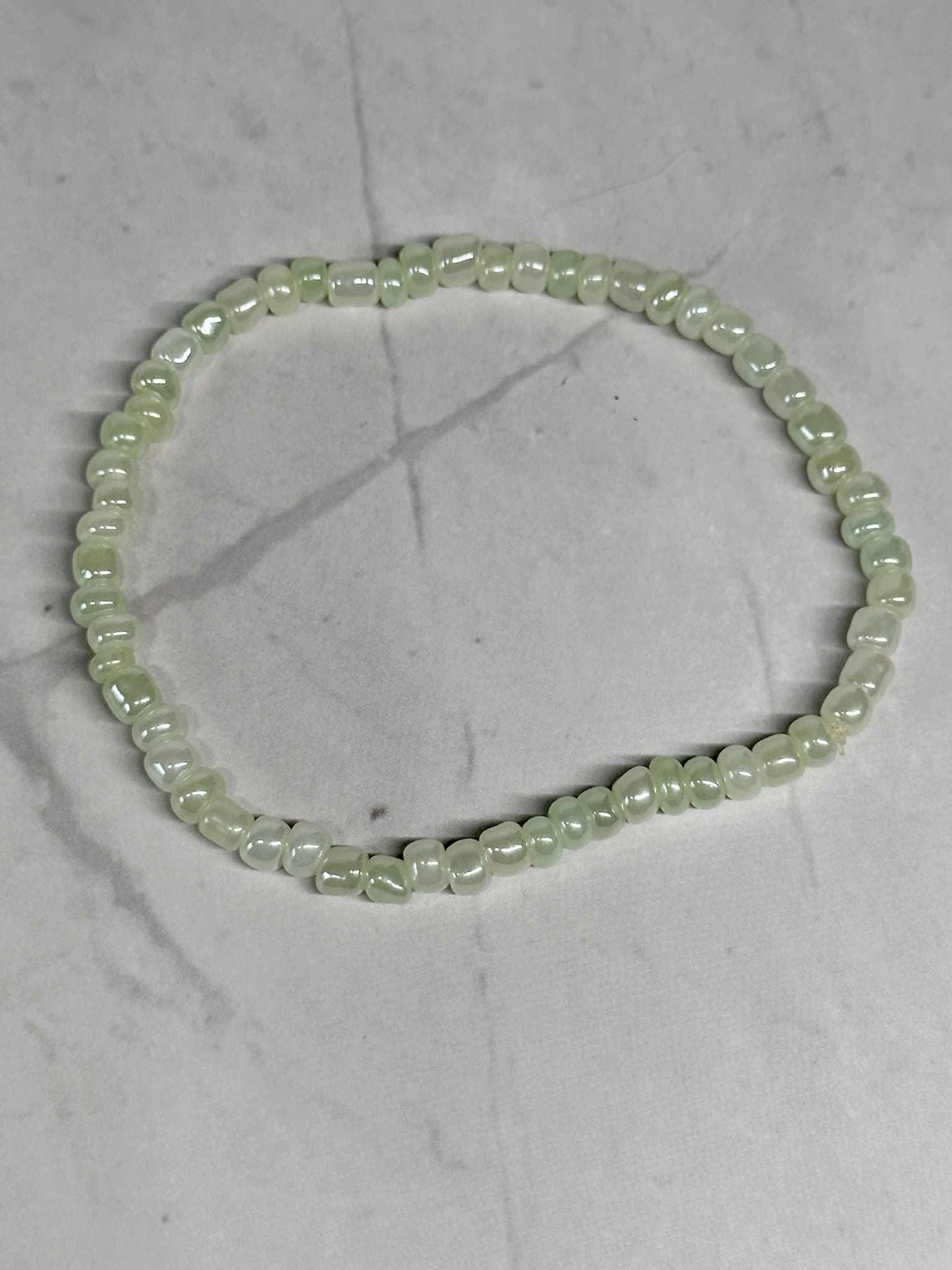Single Strand Light Green Seed Bead Stretch Bracelet
