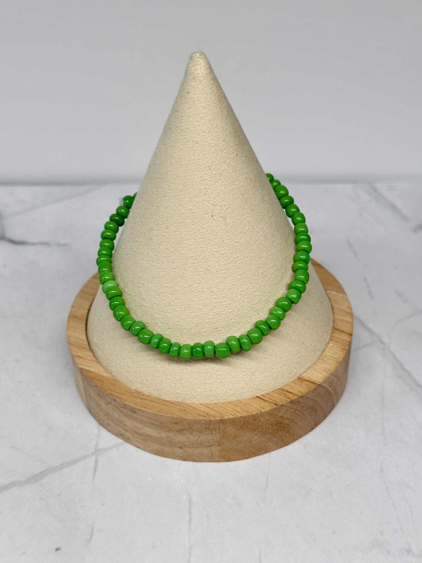 Single Strand Medium Green Seed Bead Stretch Bracelet