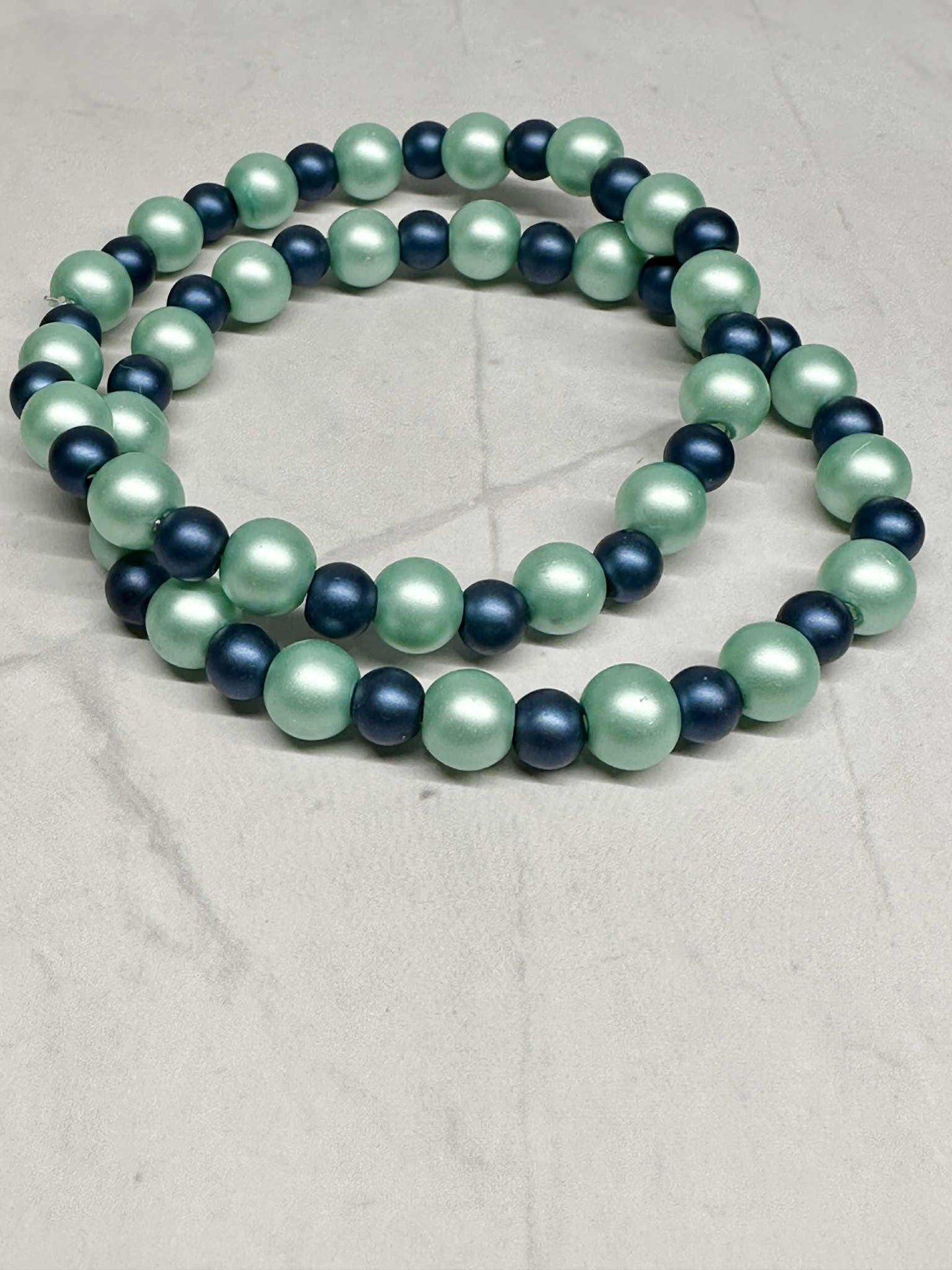 Single Strand Light Teal and Blue Glass Beaded Stretch Bracelet
