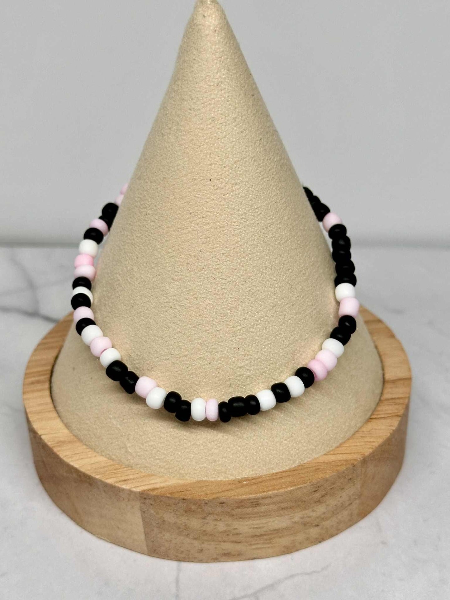 Single Strand Pink/Black/White Matte Seed Bead Bracelet