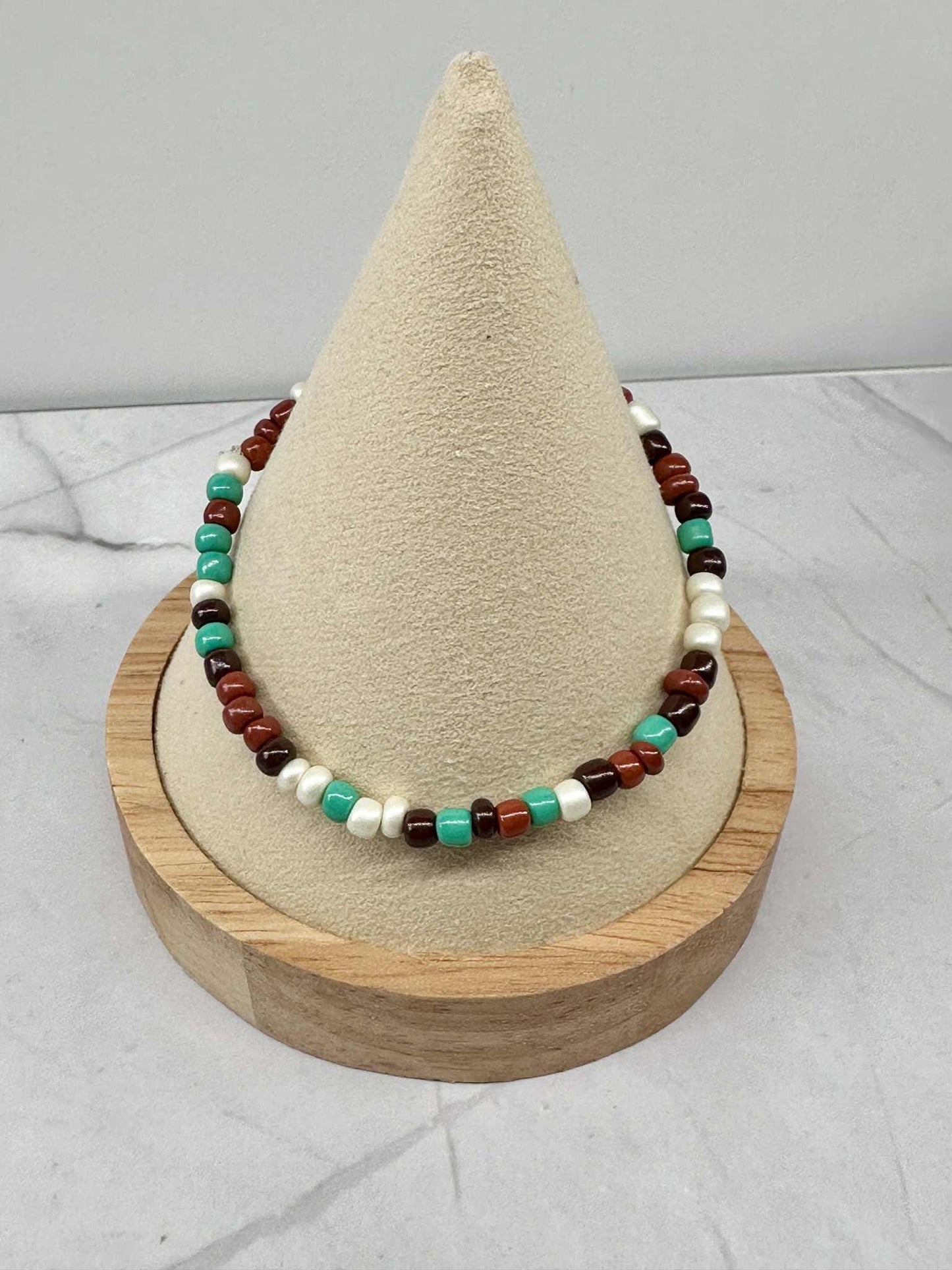 Single Strand Western Seed Bead Stretch Bracelet