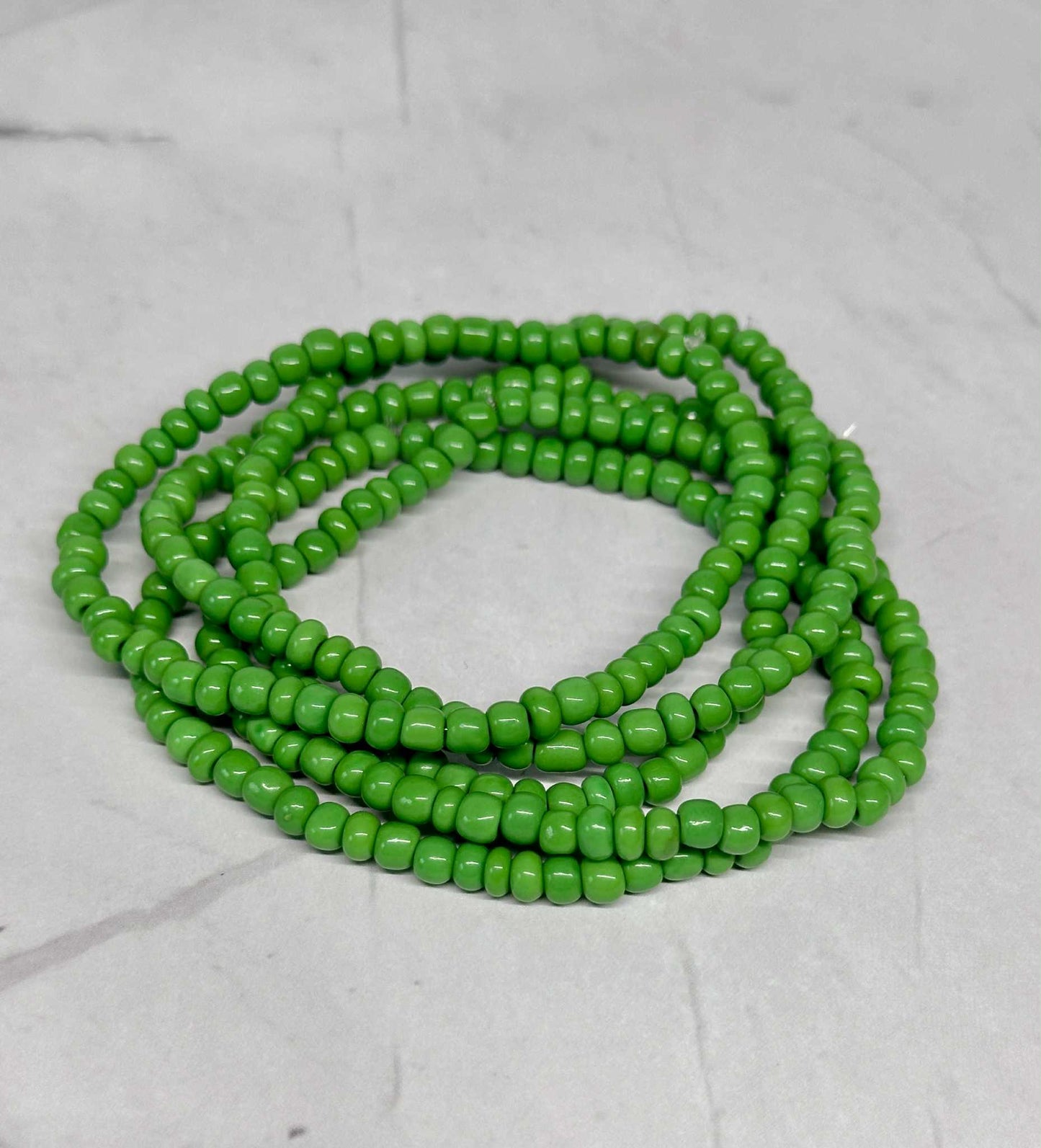 Single Strand Medium Green Seed Bead Stretch Bracelet