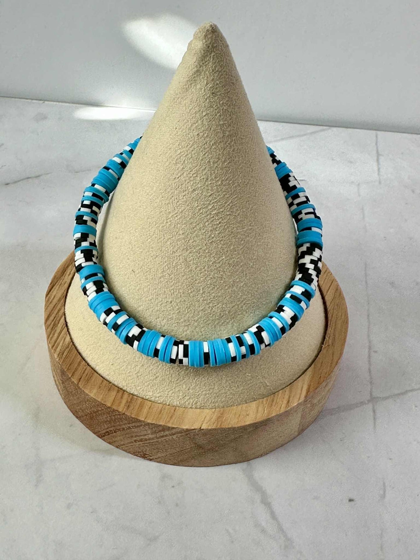 Single Strand Blue with Black & White Checkered Clay Stretch Bracelet