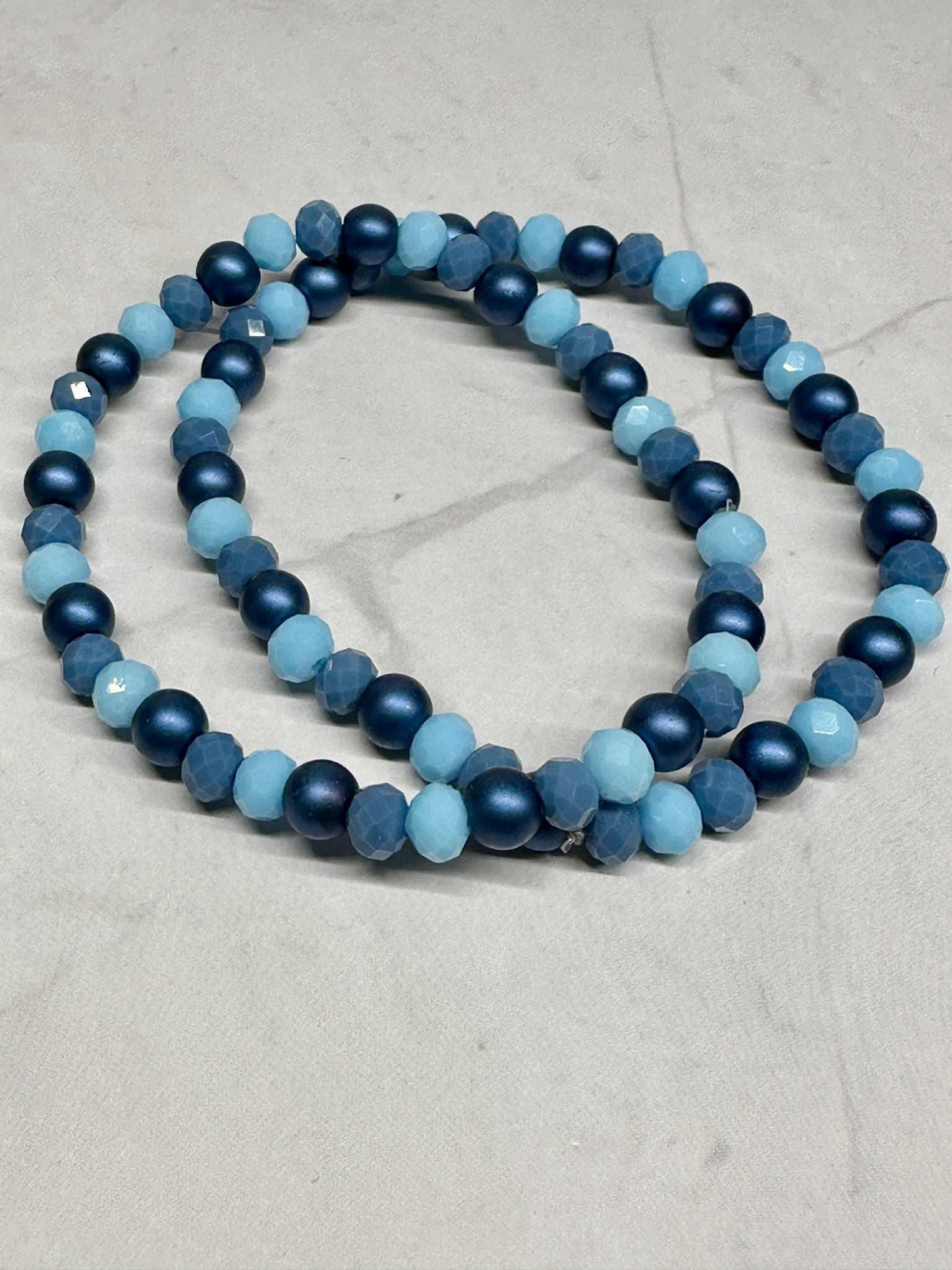 Single Strand Multi Blue Faceted Beaded Stretch Bracelet