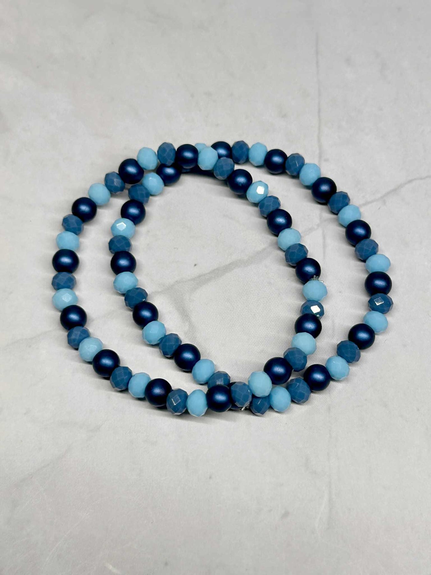 Single Strand Multi Blue Faceted Beaded Stretch Bracelet
