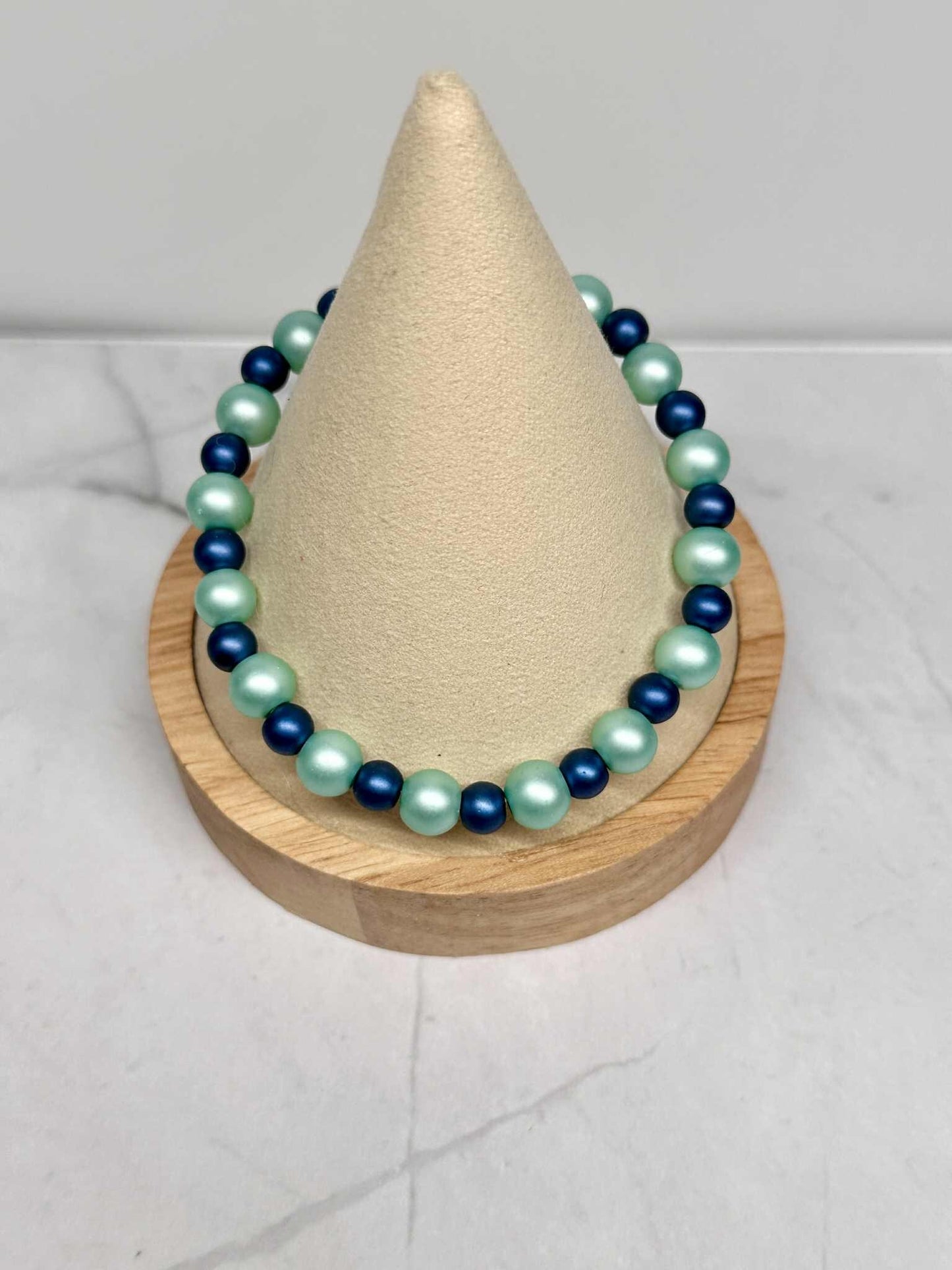 Single Strand Light Teal and Blue Glass Beaded Stretch Bracelet