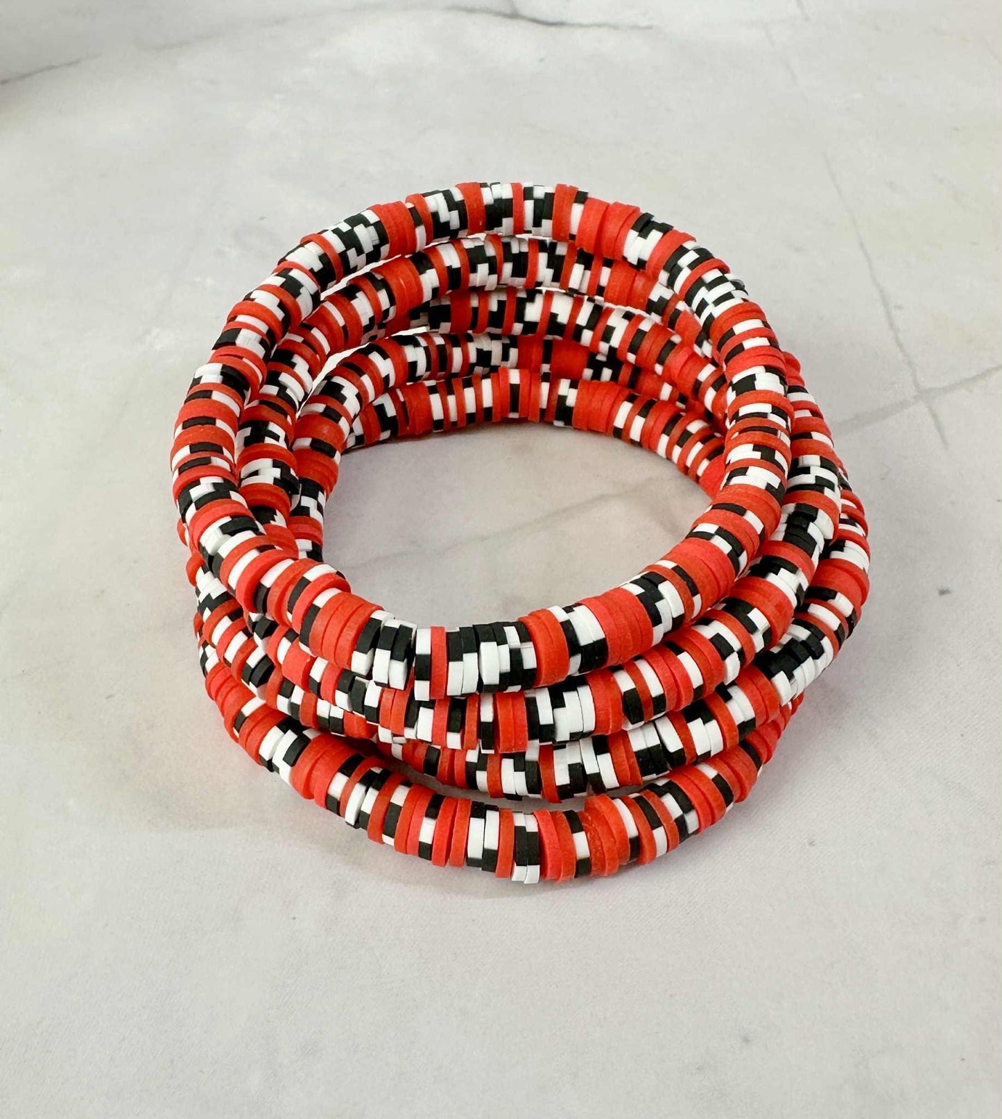 Single Strand Red Black & White Checkered Clay Stretch Bracelet