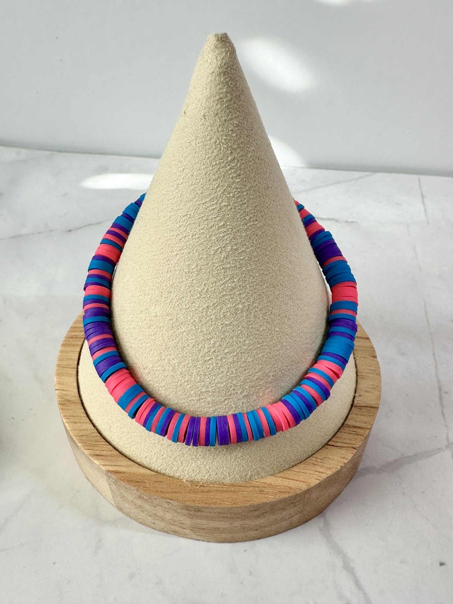 Single Strand Electric Bay Clay Stretch Bracelet