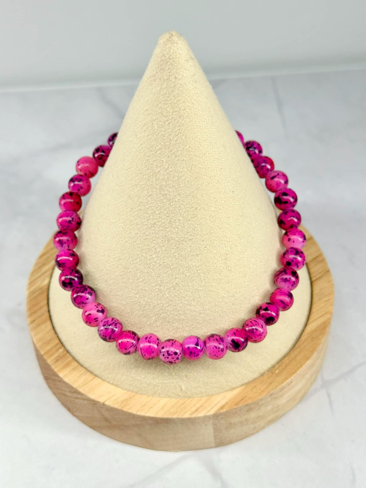 Single Strand Magenta Marbled Beaded Stretch Bracelet
